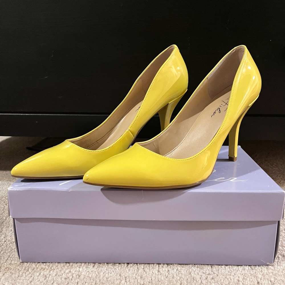 Marc Fisher Womens size 8.5 4 inch yellow heels- excellent condition!